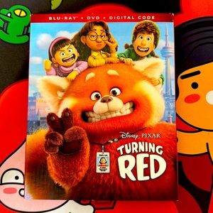 Turning Red Blu-Ray DVD​